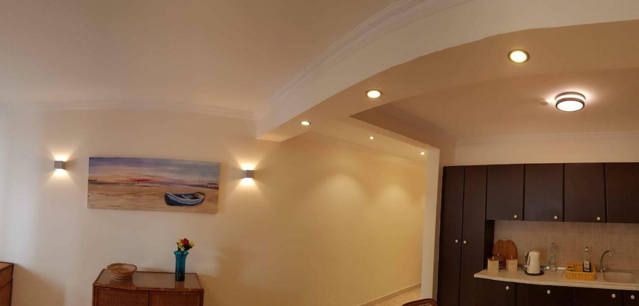 Side Seaview St Pauls Bay Apartment